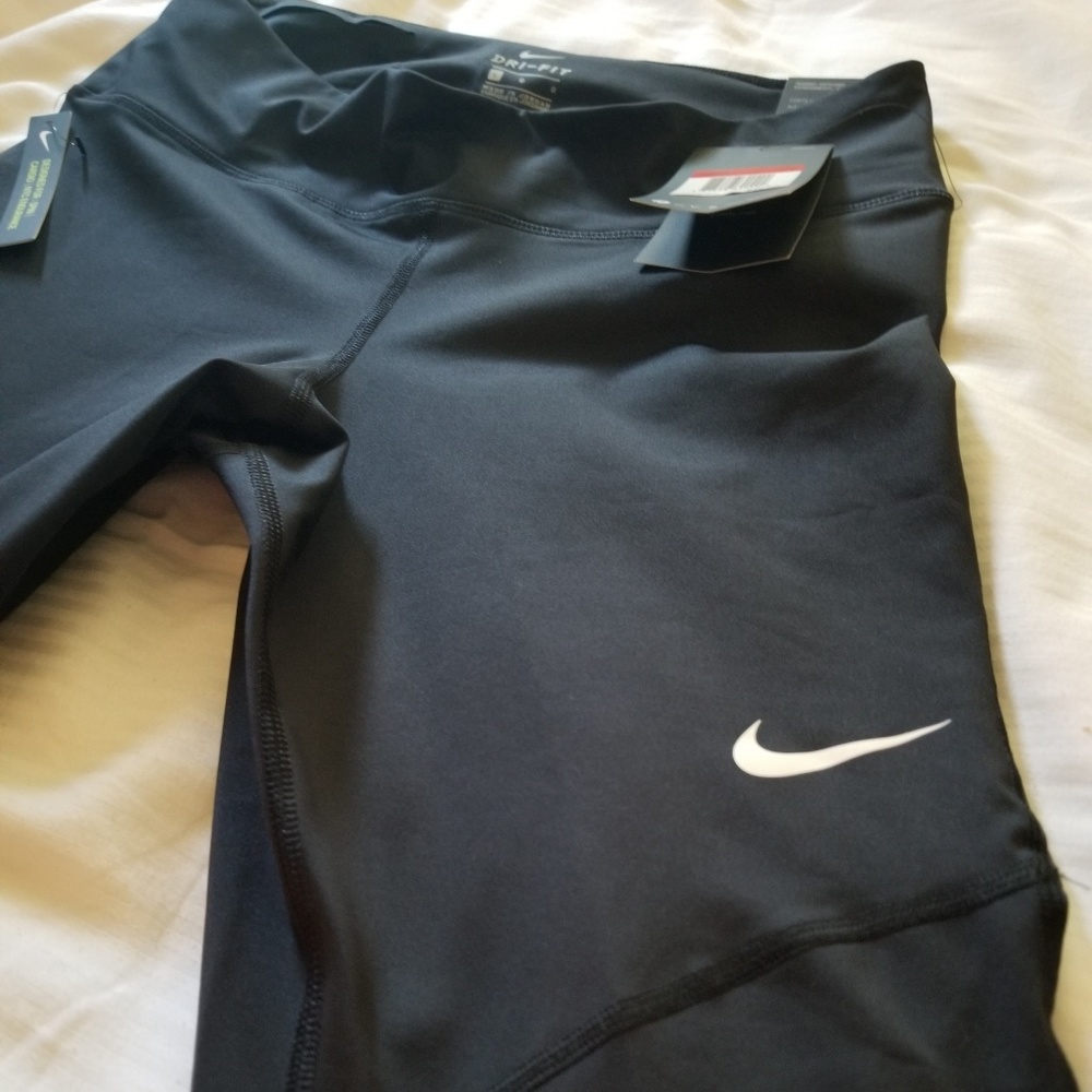 Brand new Nike's DRI-FIT running capri legging